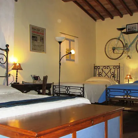 Alojamento de Acomodação e Pequeno-almoço Le Due Volpi 4*