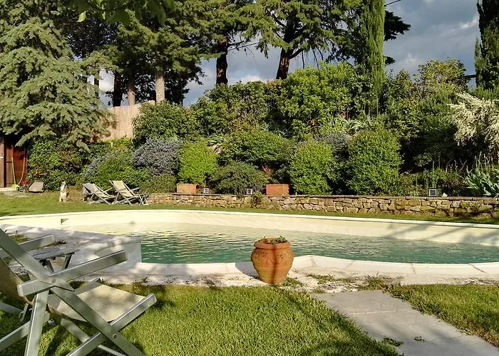 Le Due Volpi Oda ve Kahvaltı Vicchio